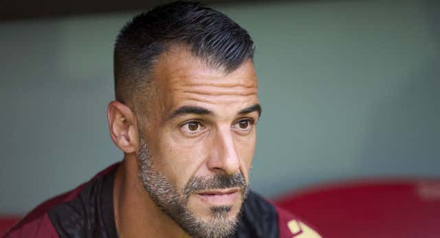 Negredo empieza a esbozar su librillo como entrenador y gestor de grupos: «Si me llega ahora un jugador como yo le diría que aprendiese inglés»