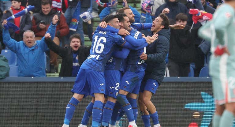 Sorloth celebra su tanto ante el Getafe.