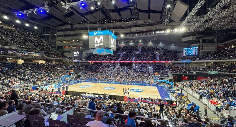 Ambiente en el Movistar Arena durante el Movistar Estudiantes - Hozono Global Jairis de Liga Femenina Endesa.