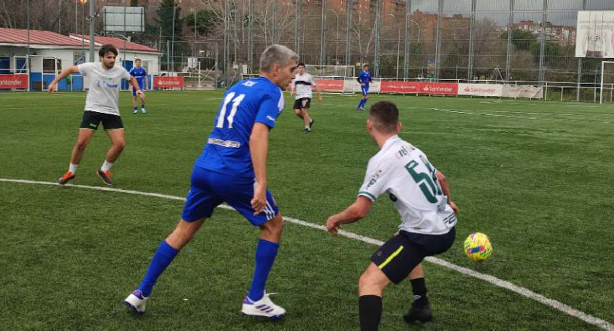 José Luis Sánchez, periodista del Chiringuito, en un partido de la Liga de Medios. /LIGA DE MEDIOS