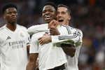 Dos chispazos sujetan al Real Madrid a la Liga y neutralizan a un Rayo rebelde pero sin ataque