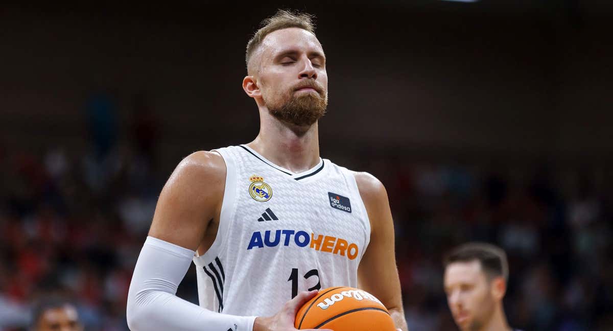 Dzanan Musa se prepara para lanzar un tiro libre esta temporada. /ACB PHOTO/E. COBOS