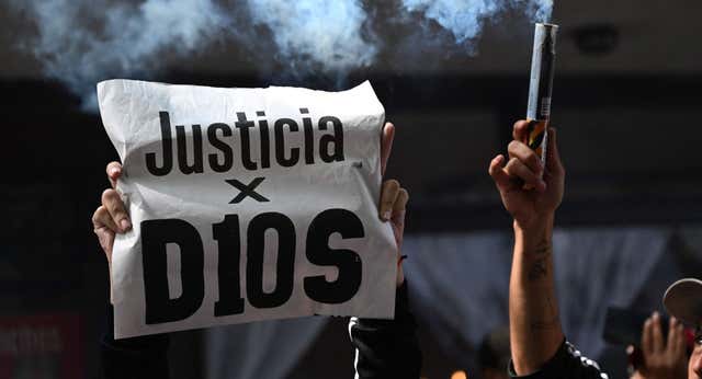 El juicio de Maradona comienza con heridas abiertas y una declaración de intenciones: «Fue asesinado, una conjunción diabólica»
