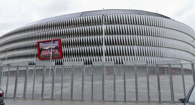Bilbao, blindado ante el temor a un día eclipsado por los ultras: «Tened cuidado con los encapuchados»