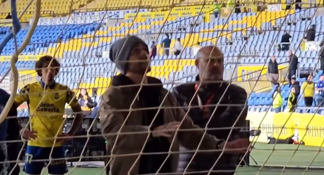 Kirian, Januzaj y Álex Suárez dan la cara por Sandro ante el enfado de varios ultras: «Hemos corrido todo lo que pudimos»