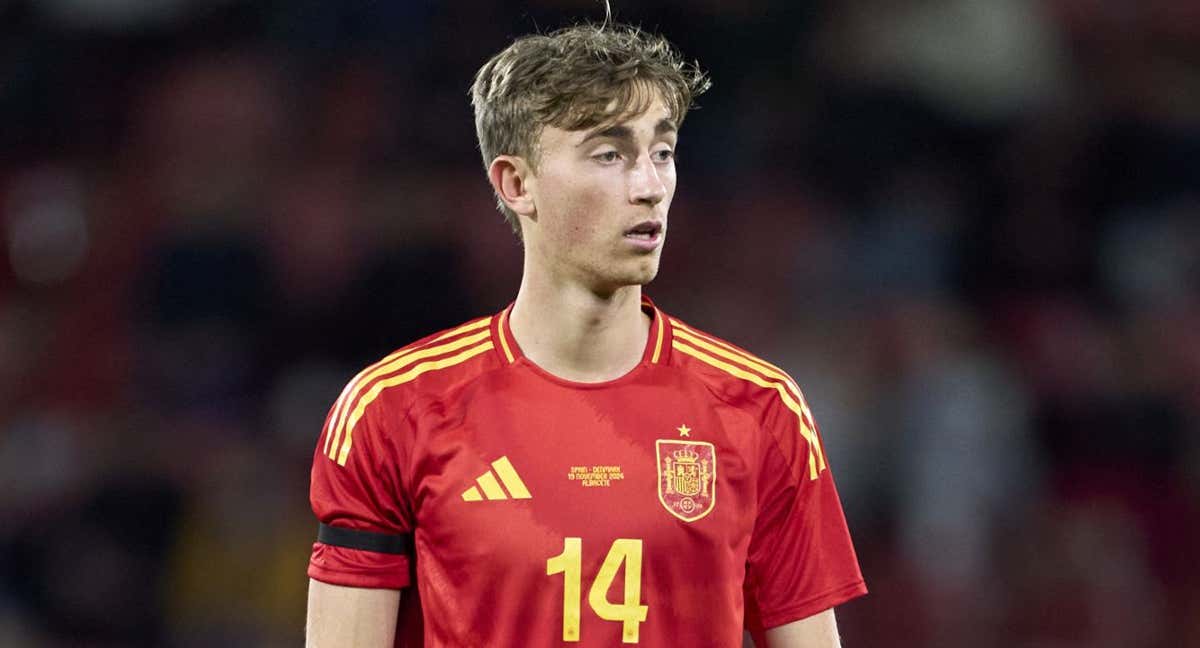 Dean Huijsen, con la camiseta de la Sub-21 española. /GETTY