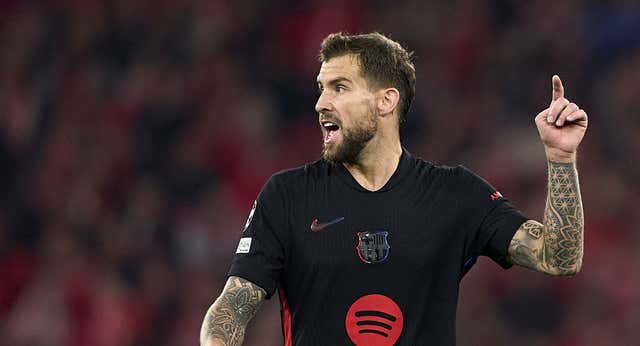 Una decisión meditada de Iñigo Martínez le aupó a ser líder del Barça y a volver a la Selección con el Atlético de Madrid haciendo cola