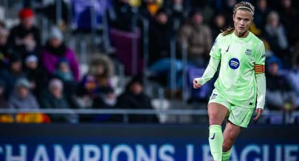 Irene Paredes durante un partido de la Champions con el Barça. /Getty