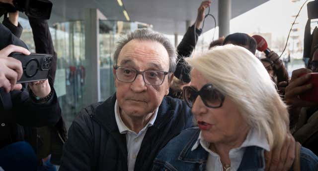 Así pasó de un cajón a la calle el ‘caso Negreira’… con un mensaje enigmático en un burofax: «¿Por qué le prometió exclusividad a Bartomeu?»