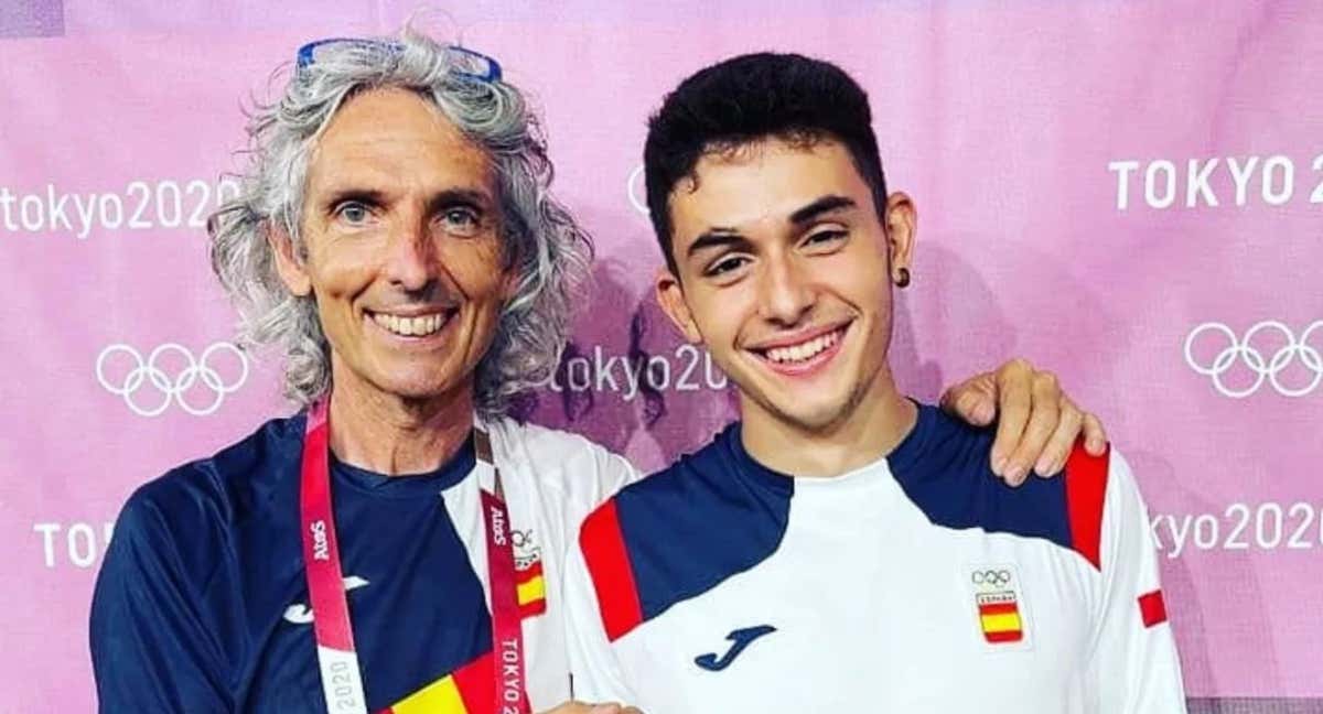 David Maciá posa con Alberto Ginés tras su oro olímpico en Tokio./ARCHIVO