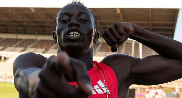 La joya Gout Gout aumenta el ‘hype’ que le sitúa a la altura de Bolt: mejor marca del año en 200 y baja por primera vez de los 20 segundos… con asterisco