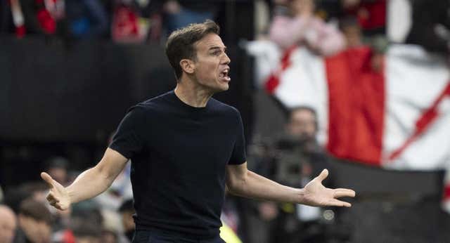 El Rayo deja congelada la renovación de Iñigo y su futuro bajo el recuerdo de un gol mítico: «Si no es por Tamudo…»