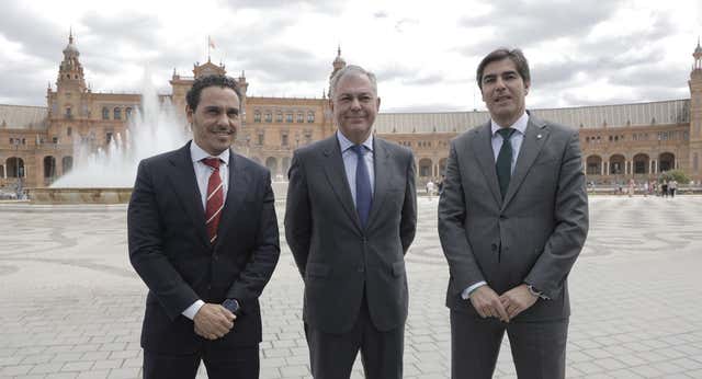 El alcalde media entre Sevilla y Betis y pide una tregua para el derbi