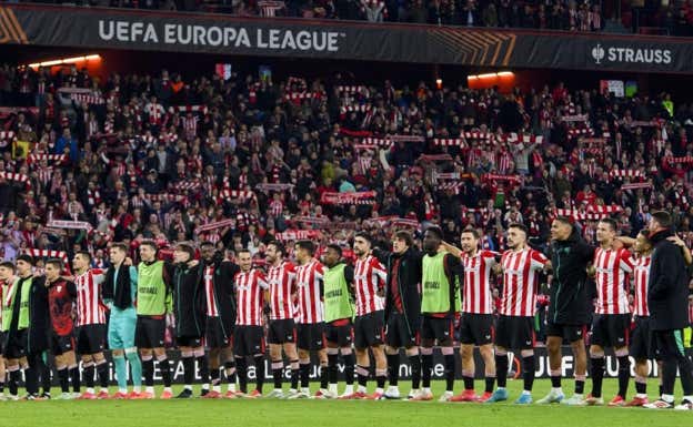 Los jugadores celebran la clasificación ante la Roma. Athletic Club