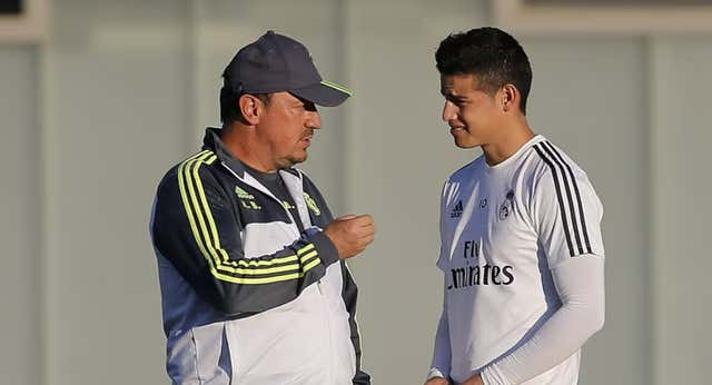 James Rodríguez cuenta el «pique» que tuvo con Rafa Benítez a cuenta del público del Bernabéu: «Al principio sí me puso y luego no»