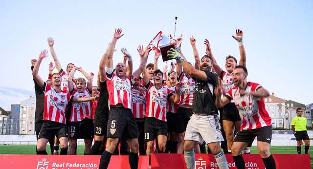 El primer equipo ascendido del año en el fútbol español tiene el escudo del Sevilla… sin ser su filial