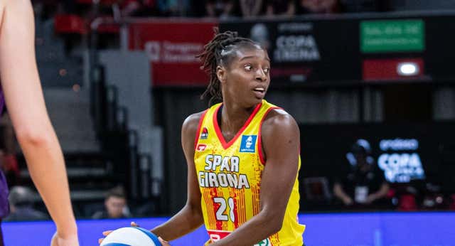 El Spar Girona sufre, cumple y está en semifinales