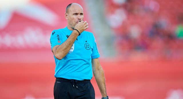 Un despido anticipado se esconde tras la guerra entre Mateu Lahoz y el CTA: «No puede llamar a Kroos por Toni y a los del Sevilla por ‘el 16’»