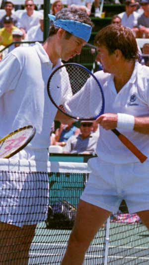 John McEnroe y Jimmy Connors, dos de los mejores tenistas de la década de 1980. AP Photo/Ken Toy