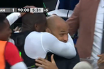 Waterman elimina a la Estados Unidos de Pochettino en el descuento... ¡y lo celebra abrazando a un Thierry Henry que estaba de comentarista!