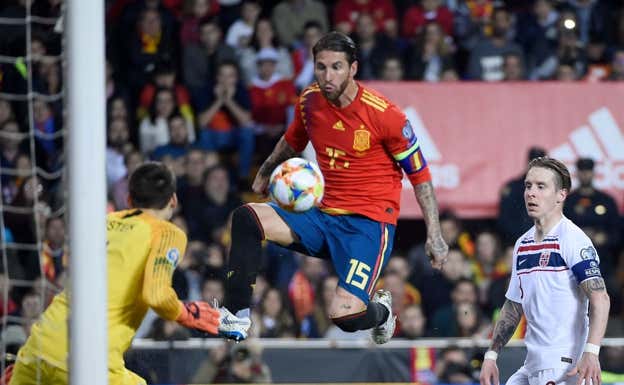 Ramos, ante Noruega, en el último partido de España en Mestalla, en marzo de 2019.