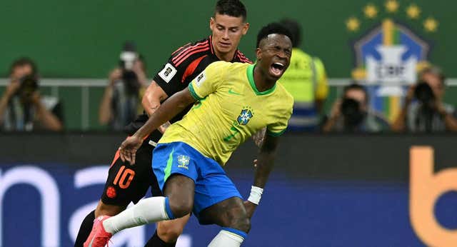 Por qué Brasil hizo siete cambios contra Colombia y qué dice el reglamento