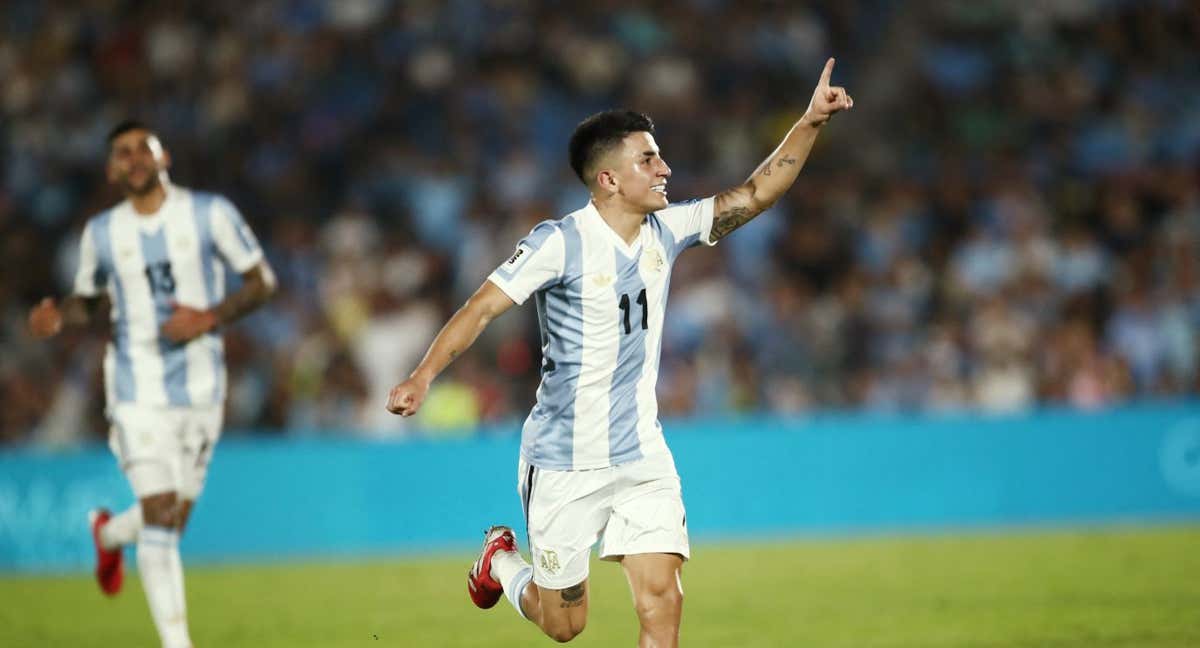 Almada celebra su gol ante Uruguay. /REUTERS