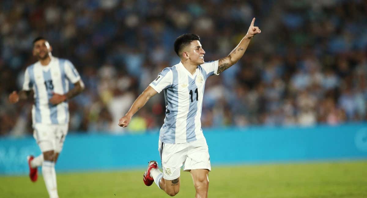 Almada celebra su gol ante Uruguay.