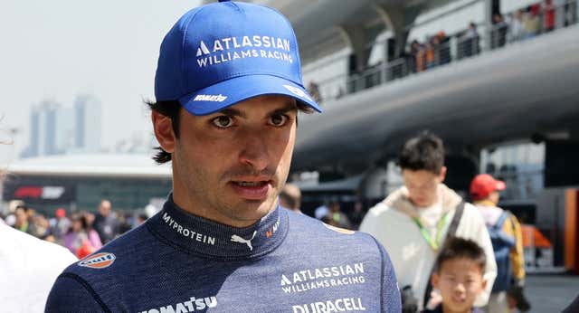 Carlos Sainz sigue perdido en su nueva etapa con Williams: “Es difícil entender por qué”