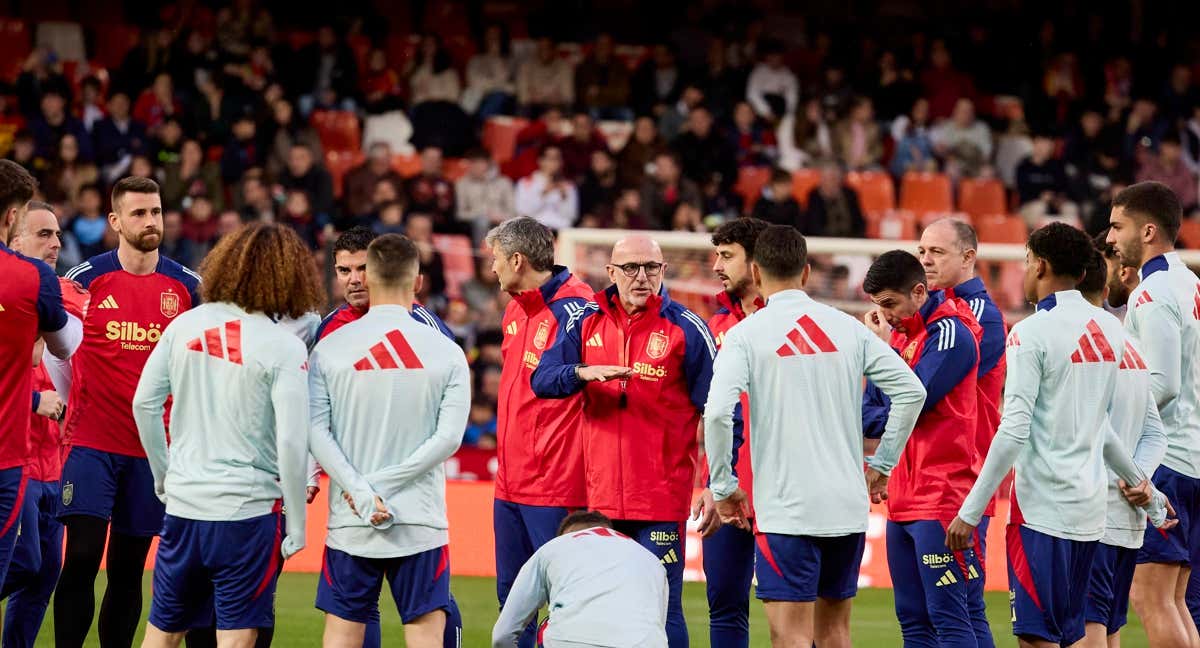 La Selección, en un entrenamiento previo en Mestalla.