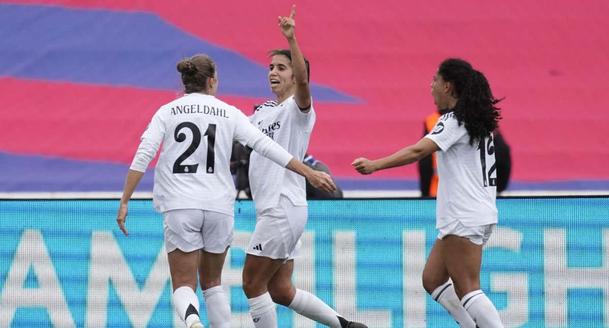Alba Redondo celebra su gol en el Clásico.