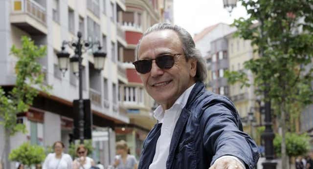 Futbolista, periodista, ejecutivo de la Liga, ‘presi’ del Oviedo y escritor: «Menos alguno, los Gil, Mendoza, Gaspart y Lopera eran listísimos»