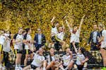 Una carrera con champán, un grito de «tequila» y el «no nos lo creemos» que tiene al Hozono Global Jairis en una nube tras ganar la Copa