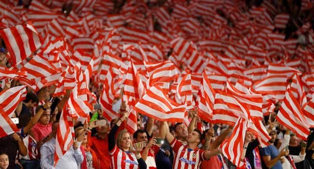 Enfado entre los socios y abonados del Atlético de Madrid: sube la cuota y tendrán que pagar en abril