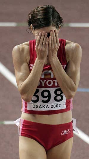 Mayte Martínez, tras lograr el bronce mundial en Osaka 2007. EFE