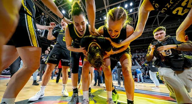 Lo que se esconde tras el éxito del Hozono Global Jairis en la Copa: el boca a boca, un «trabajo serio desde hace 5 años» y una filosofía que hace a las jugadoras «sentirse parte del club»