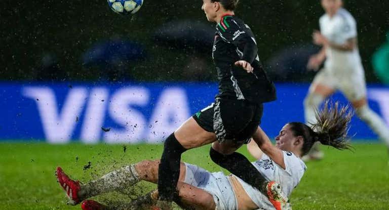 Un lance del partido entre el Real Madrid y el Arsenal.