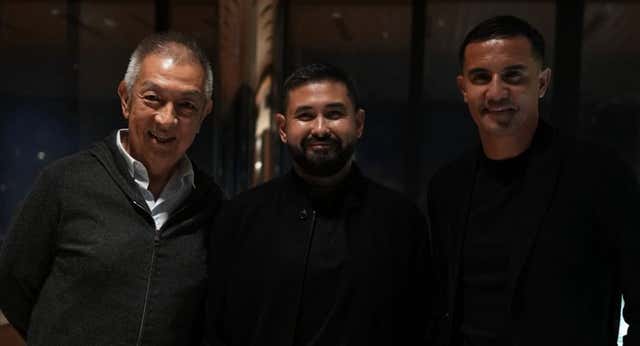 Peter Lim reaparece con el Príncipe de Johor y un exfutbolista que conoce el trabajo de Carlos Corberán