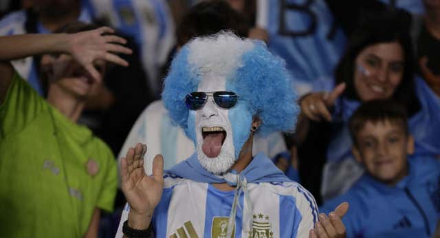 Milei se relame con el “baile morboso” de Argentina a Brasil: “Cuando la cabeza está podrida, la cosa no funciona, pero acá funciona a la perfección”
