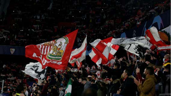 La afición del Sevilla en el Sánchez-Pizjuán./EFE