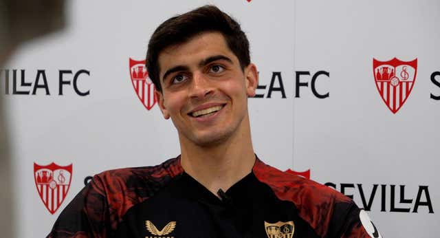 El derbi de un canterano tiene guasa en la calle, con los amigos y hasta en casa: «Mi hermano dice que como no ganemos…»