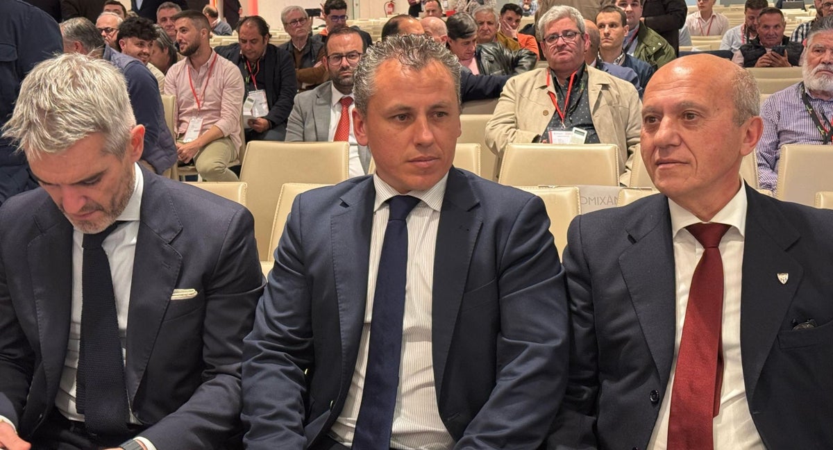Del Nido Benavente junto a su hijo Miguel Ángel y Enrique de la Cerda.