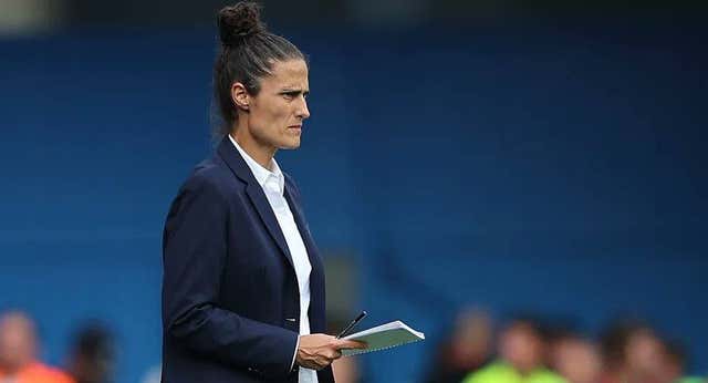 En la libreta de Montse Tomé ya aparecen sus fijas, probables y sorpresas para la Eurocopa