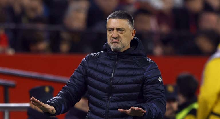García Pimienta le pide calma al Sevilla.