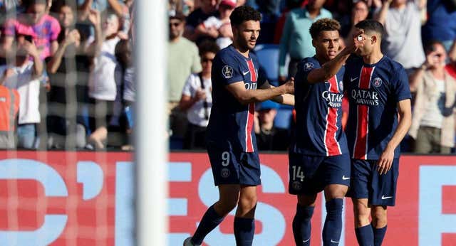 Ni los rumores de despido, ni un inicio dramático de Champions, ni los cambios en el PSG evitan que Luis Enrique lo vuelva a hacer