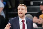 Santi Aldama se pone en manos de un técnico 'acusado' de espionaje: Tuomas Iisalo asume las riendas de los Grizzlies en plena revolución