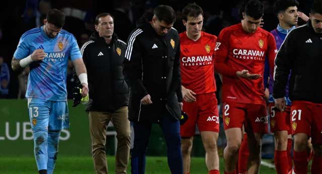 El Racing de Santander se aferra a la lucha por el liderato a costa de otra desgracia para el Zaragoza de Gabi
