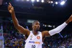 Serge Ibaka pasa del calentón tras la Copa a emerger en el momento clave del curso: «No puedo pedirle más»