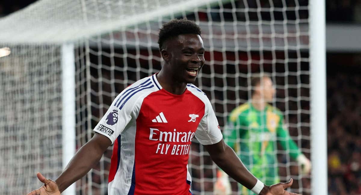 Saka celebra el gol al Fulham.