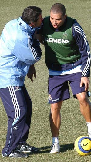 López Caro, con Ronaldo en un entrenamiento.